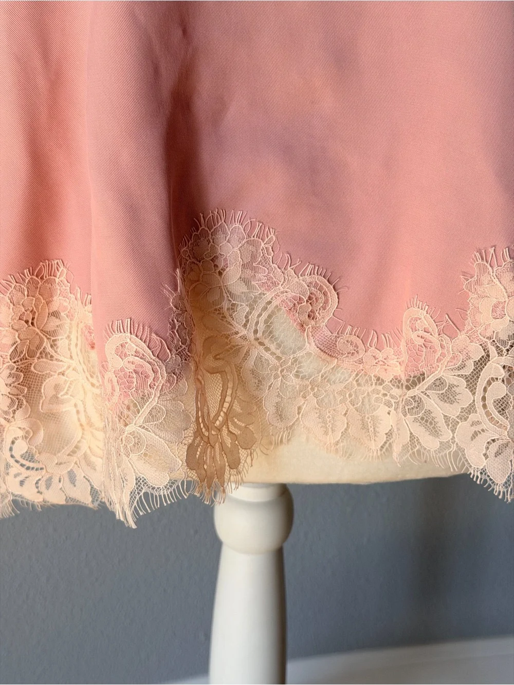 Nordstrom Pink Lace Trim Camisole Top V-Neck Spaghetti Strap Size Large